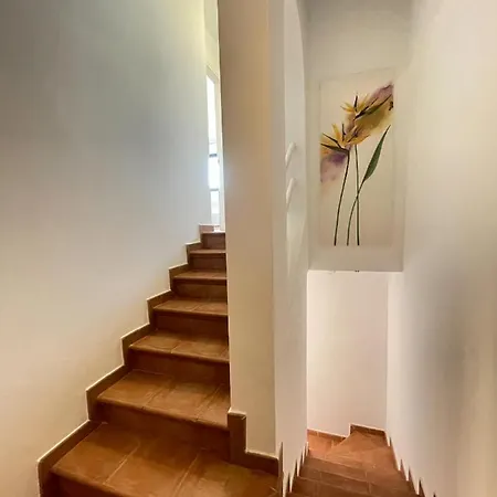Miramar Home, Ocean View Holiday home *
